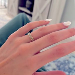 14k Gold Ring size 9, ring top is 6mm wide.Diamonds approx.0.50ctw 14k, HKS, Tm